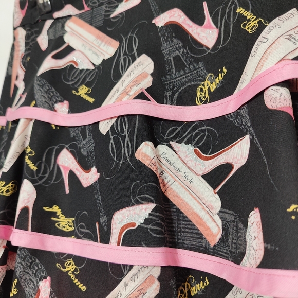 Hand Stitched Half Apron - Vintage by Candy's Aprons - Picture 8 of 8